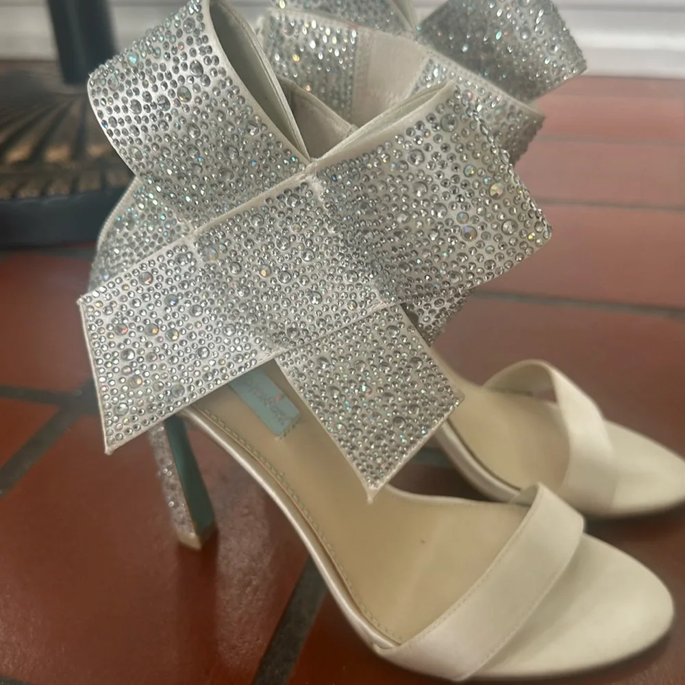 Betsey Johnson wedding blinged shoes - Picture 1 of 4